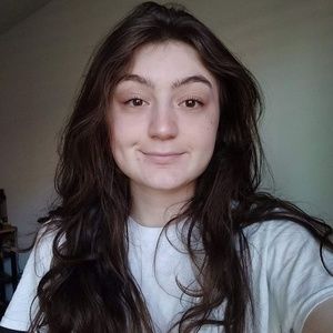 Meet your Posher, Monique